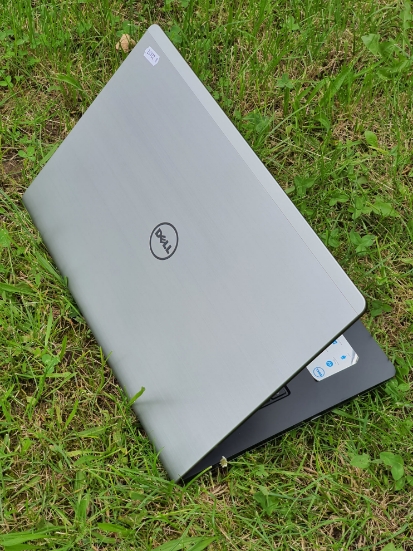 Imagine Dell Inspirion 17 5000 Series