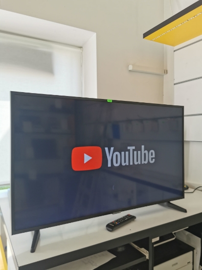 Imagine Samsung Smart TV 4k 100cm UE40NU7182U