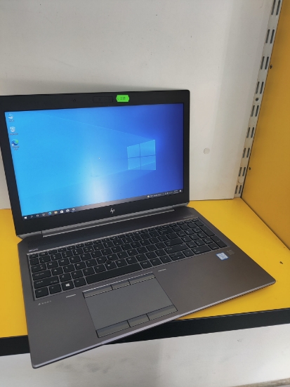 Imagine Laptop Hp Zbook Studio G5 i7-8850H 40 GB RAM