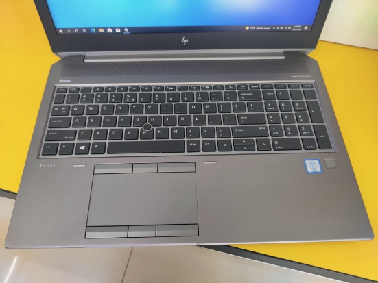 Imagine Laptop Hp Zbook Studio G5 i7-8850H 40 GB RAM