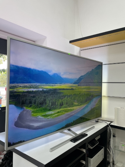 Imagine Philips SMART TV 58PUS8505/12 146 cm 4K