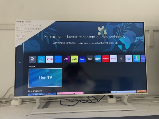 Imagine Samsung TV 108cm Crystal LED Smart 4K UHD