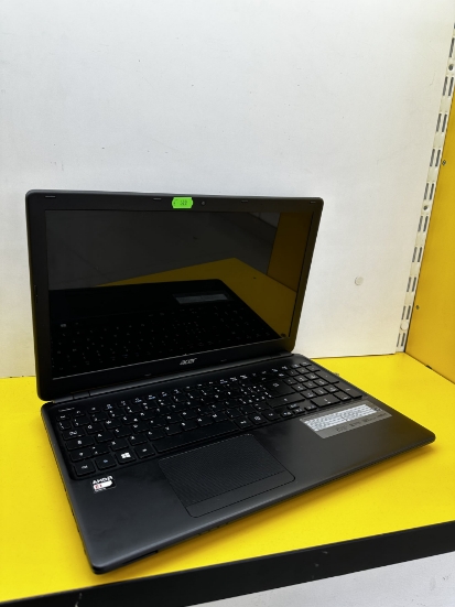 Imagine Acer Aspire E1 522 AMD DUAL CORE / 4GB / HDD 500