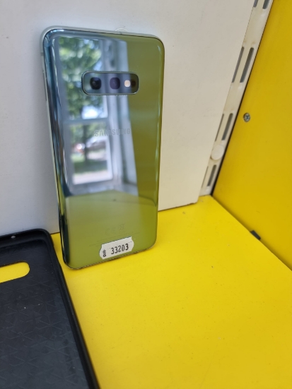 Imagine Samsung Galaxy S10e