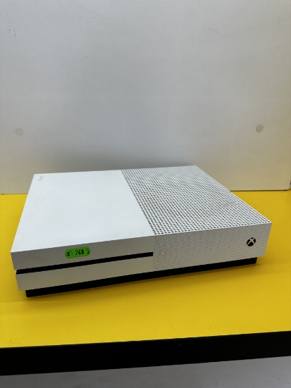 Imagine Consola Xbox One S 500GB + bonus stand