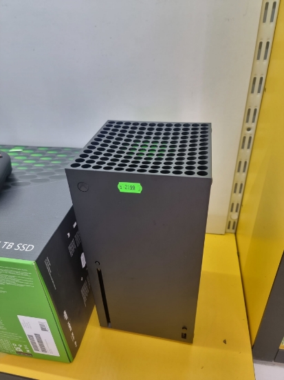 Imagine Consola XBOX Series X 1 TB