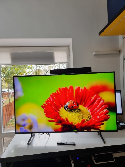 Imagine Samsung LED 43BU8072, 108 cm, Smart, 4K Ultra HD, Ultra Slim