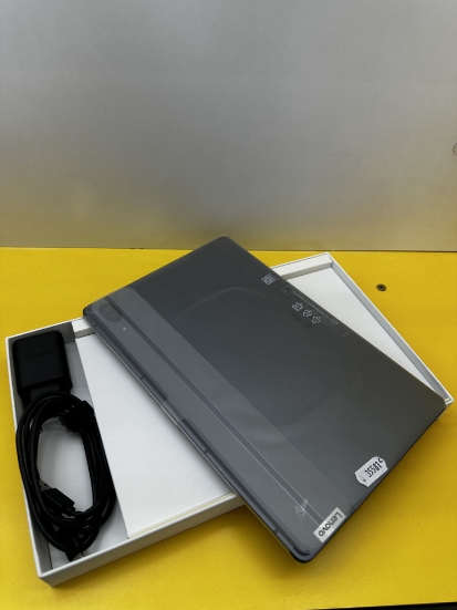 Imagine Lenovo Tab P11 Pro 128 GB Wi-Fi