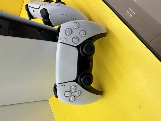 Imagine Consola PlayStation 5 PS5 2 controllere FIFA 23