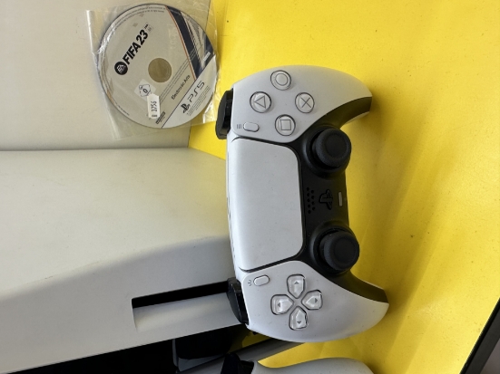 Imagine Consola PlayStation 5 PS5 2 controllere FIFA 23