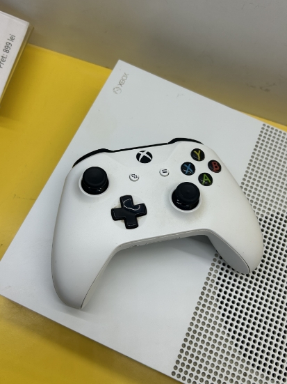 Imagine Consola Xbox One S 1TB