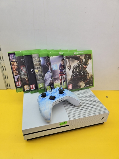 Imagine Consola Xbox One S 1TB