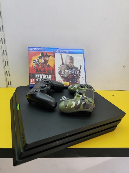 Imagine PlayStation 4 Pro 1TB +2 Controllere +2 jocuri Cadou