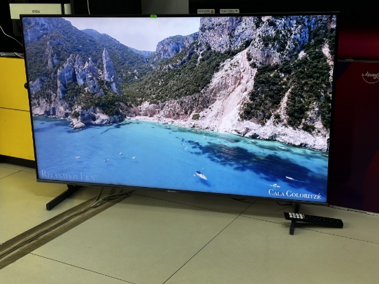 Imagine Hisense Smart TV Mini-Led 55U6KQ UHD 4K 139cm