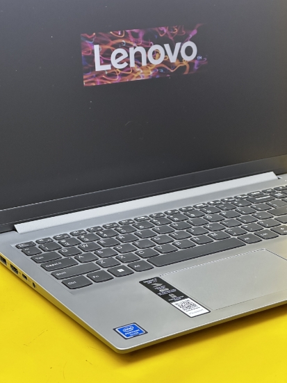 Imagine Lenovo IdeaPad N5030 4GB RAM 128GB SSD 