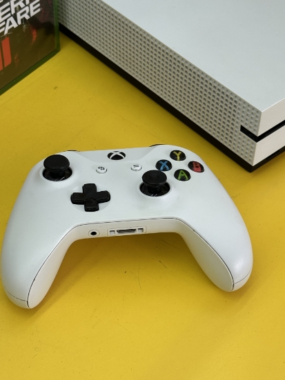 Imagine Consola Xbox One S 500GB