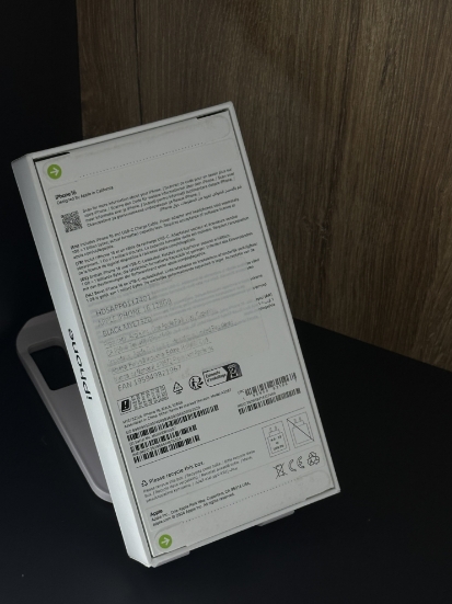 Imagine IPhone 16 128GB Bat 100%, 0 cicluri Nou