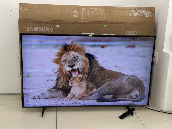Imagine Samsung QLED 43Q60B 108 cm Smart 4K Ultra HD