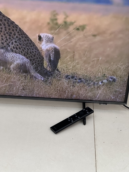 Imagine Samsung QLED 43Q60B 108 cm Smart 4K Ultra HD