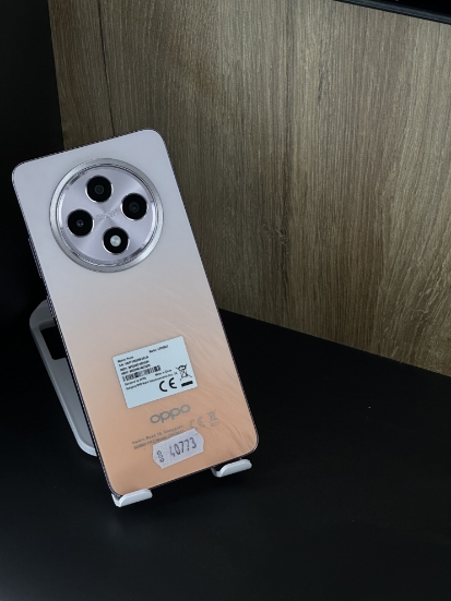 Imagine Oppo Reno 12F  (256) 8GB RAM 