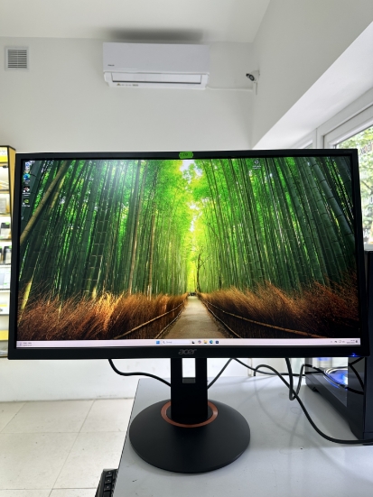 Imagine Acer LED Gaming Nitro XF270 27' 144Hz IPS
