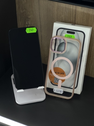 Imagine IPhone 15 (128) Baterie 90%