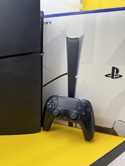 Imagine PlayStation 5 Slim Disk Edition Black/White 1 Controller   