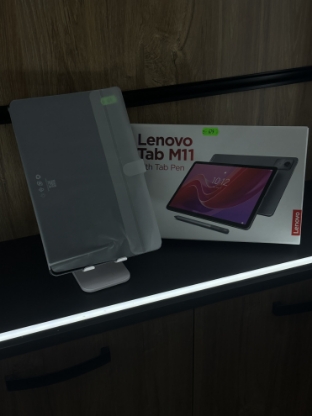 Imagine Lenovo Tab M11 128GB LTE