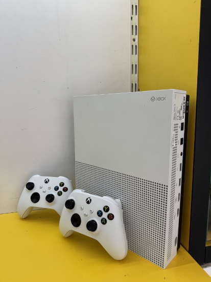 Imagine Consola Xbox One S 1TB