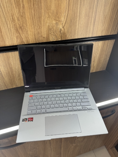 Imagine ASUS Vivobook m5402 AMD RYZEN 7 6800H/ 16GB RAM/ SSD 512GB	