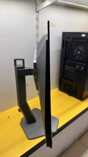 Imagine Monitor AOC AGON QD QLED AG276QZD2 26.7'' QHD 240Hz 