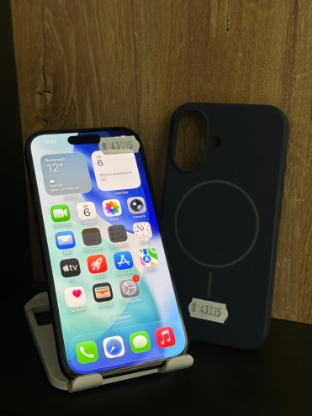 Imagine IPhone 16 128GB Bat 100%