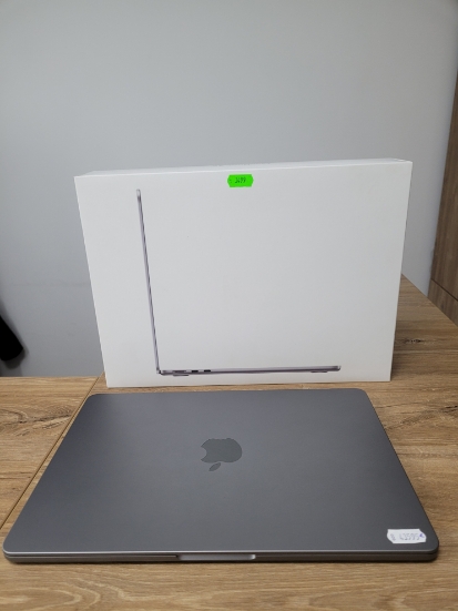 Imagine MACBOOK AIR 13.6'' 2022  M2    / 16 GB RAM / SSD 256GB baterie 100% , 37 incarcari