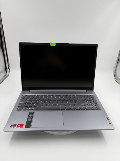 Imagine Lenovo IdeaPad Slim 3 Ryzen 5 5625U /8 GB/SSD 256 GB/AMD Radeon