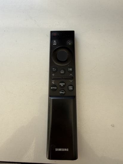 Imagine Samsung LED 43DU7172 4K UHD Smart TV 108 cm