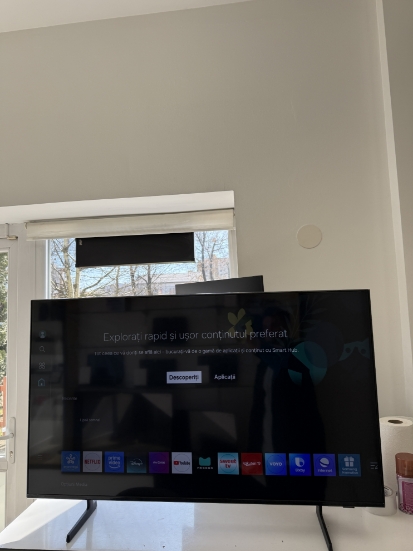 Imagine Samsung LED 43DU7172 4K UHD Smart TV 108 cm