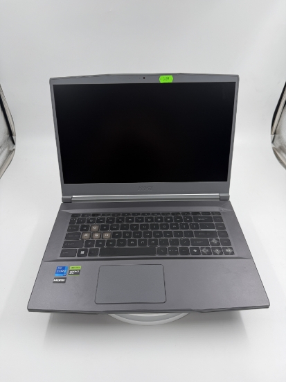 Imagine MSI Thin  15 i7-13620H /16 GB/SSD 512 GB/ RTX4050 6 GB 