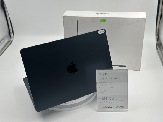 Imagine MACBOOK AIR 13''   M4/ 16 GB RAM / SSD 256GB baterie 100% , 11 incarcari