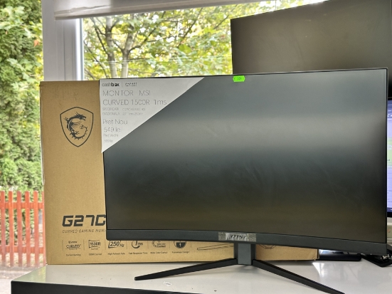Imagine Monitor Gaming MSI Curbat 250Hz 27inch